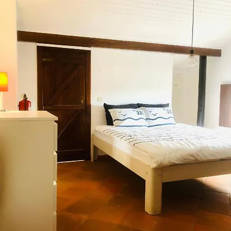 Casa Da Ribeira Silvercoast Hébergement de vacances Barrio (Leiria)